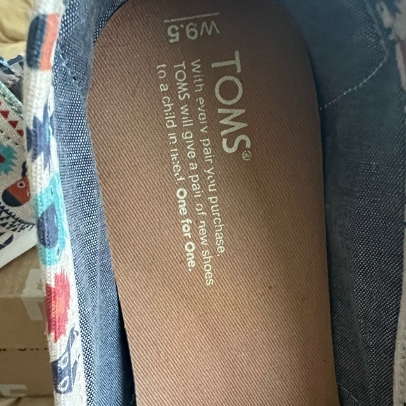 Toms Womens Birch Winter Critters Slip On Loafers,Deer/Fox/Bear, size 9.5 - Picture 3 of 8